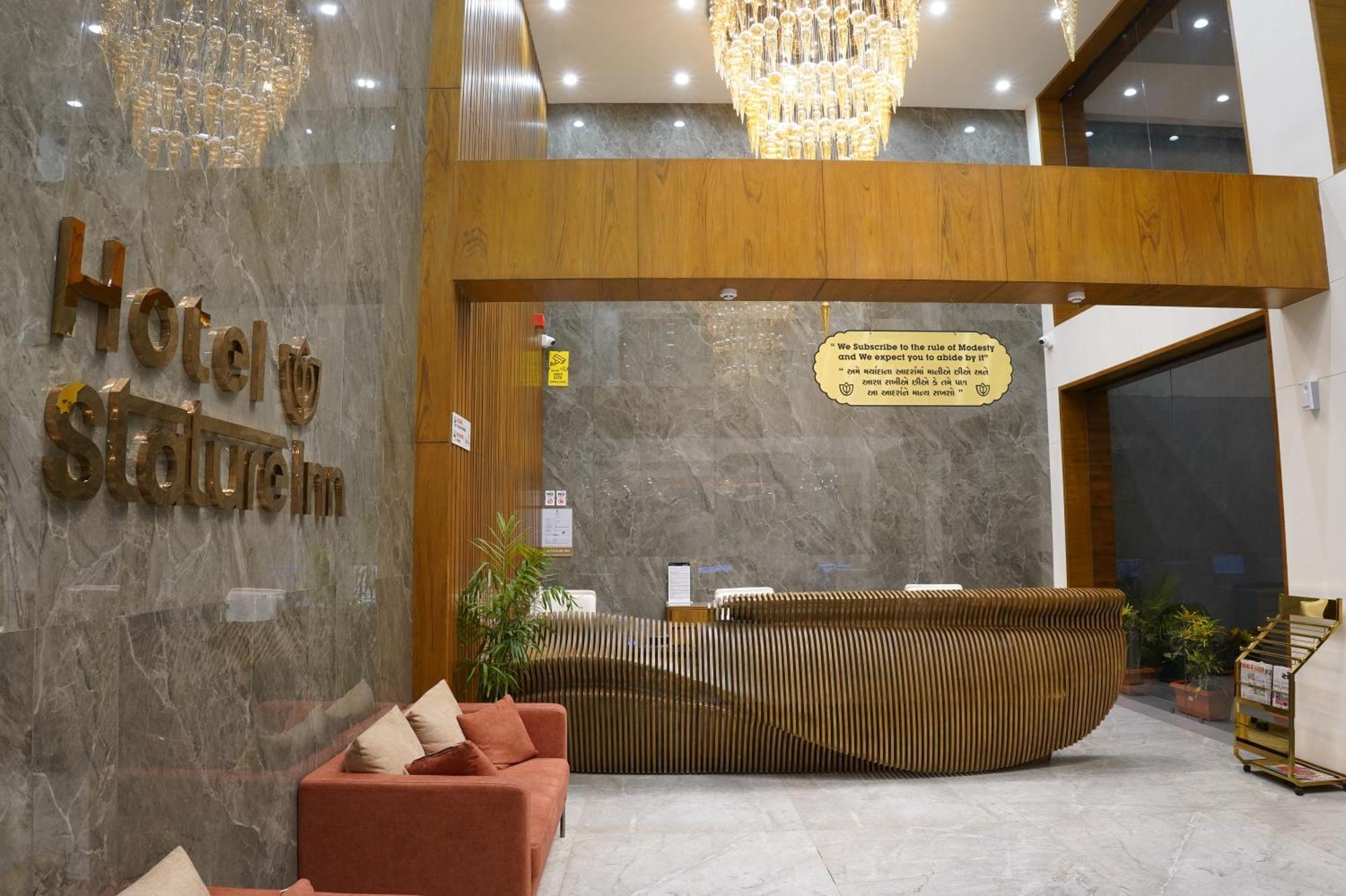 Hotel Stature Inn Kevadia Exterior foto